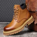 Bottes Martin montantes en cuir jaune foncé avec semelle en caoutchouc épais pour hommes - 38 / Style Chaussure Simple / Marron