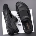 Sandalias deportivas para hombre en negro con malla transpirable y tiras de velcro - EU 38 / Negro