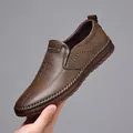 Mocassini casual business in pelle marrone scuro con cuciture a mano e design slip-on - EU 37 / Kaki