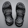 Sandales de sport noires avec sangles réglables et semelles en caoutchouc antidérapantes - EU 38 / Noir