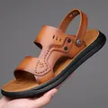 Herren Leder-Sandalen in Braun mit vielseitigem Design und rutschfester weicher Sohle - EU 38 / Gelb