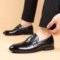 Men's premium black leather loafers with V-shaped metal buckle for business casual style - EU 38 / Black Fleece Lined