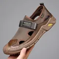 Men's brown breathable mesh sports sandals with slip-on strap and thick cushioned sole - EU 38 / Brown