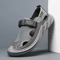 Sandales en maille gris foncé pour hommes avec semelle antidérapante et sangle velcro réglable - EU 38 / Gris