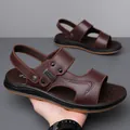 Herren Sandalen aus dunkelbraunem Echtleder mit verstellbaren Schnallen und rutschfester Sohle - EU 38 / Braun