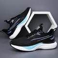 Chaussures de running noires respirantes pour hommes avec rayures bleues dégradées - EU 38 / Maille Noire