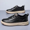 Schwarze Freizeit-Lederschuhe für Herren mit khakifarbener Plateausohle und Lederstruktur - EU 38 / Schwarz
