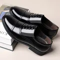 Men's black cap toe business shoes with elastic side bands and polished finish - EU 38 / Black Slip-on Single Shoe