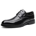 Zapatos de vestir para hombre en cuero negro con diseño perforado transpirable y punta fina - 38 / Negro Calado (6623)