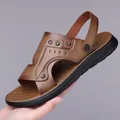 Herren Pantoletten in Braun aus Leder mit Doppelriemen und rutschfester Sohle für Strand - EU 38 / Braun