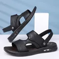 Herren Outdoor Sandalen aus schwarzem Kunstleder mit Dual-Wear Design und Luftkissensohle - EU 38 / Schwarz