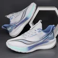 Ademende mesh hardloopschoenen voor heren in wit met blauw-groene verloopdetails - 38 / Grijsblauw