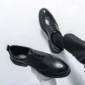 Men's black Brogue leather business shoes with elegant wingtip carving details - EU 38 / Black