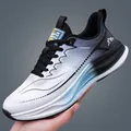 Heren mesh hardloopschoenen met wit-grijs kleurverloop en lichtblauwe doorschijnende zool - 38 / Grijsblauw
