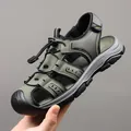 Army green men's outdoor closed-toe sports sandals with adjustable heel strap - EU 38 / Green
