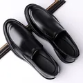 Men's black slip-on business leather shoes with a glossy finish and round-square toe - EU 37 / Black