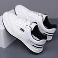 Baskets en maille respirante pour hommes en blanc et noir avec lettrage tendance stylé - EU 38 / Maille Blanche