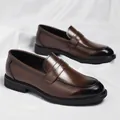 Brown leather loafers for men with gradient toe and classic penny strap design - EU 38 / Brown