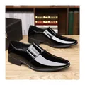 Classic black patent leather slip-on business shoes for men with fashion engraving - EU 38 / Black