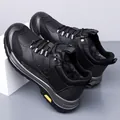 Men's black insulated hiking boots with warm faux fur lining and anti-slip rubber soles - EU 38 / Black Fleece Lined