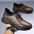 Sneaker da uomo in pelle marrone con suola platform nera e lacci rapidi regolabili - 38 / Stile Casual (20988) / Marrone
