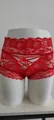 Elegante slip in pizzo rosso con motivi floreali e dettaglio sexy con nastro incrociato - M / Rosso