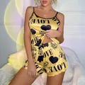 Dames satijnen pyjamaset in geel met LOVE hartprint hemdje en shorts met ruches - S / Geel Met Hart