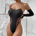 Body nero cut-out con catena in metallo al collo e maniche abbinate su modella - S / Nero