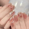 Unghie finte ciliegia fatte a mano con dettagli 3D e sfumatura di glitter rosa - Tipo di Colla