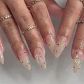 Unghie finte a mandorla rosa con fiocco 3D, strass brillanti e motivi a stella metallica - Tipo di Colla