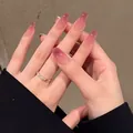 Faux ongles amande longs avec dégradé rose et violet et finition blush effet brillant - Amande Dégradé Rose Violet (BY1413)