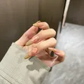 Unghie finte a mandorla lunghe con decorazioni floreali verdi e rosa ed effetti 3D - Rami Teneri (BY1427) / 30 Pezzi/Confezione (Tipo di Colla per Fototerapia)