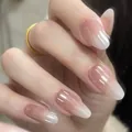 Unghie finte a mandorla sfumate rosa con finitura lucida e decoro anello dorato sottile - Stile Degradè Rosa Lattescente (BY1353) / Stile Colla per Fototerapia