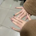 French almond press-on nails with nude gradient and 3D rhinestones for women - Glue Type / Chestnut Color Diamond Style (BY1391)