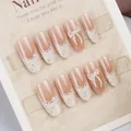 Ongles adhésifs style dentelle française rose nude avec nœuds 3D et perles - M / Dentelle Nœud Perle Français / 10 Pièces / Style Jade Lisse (BY1745)