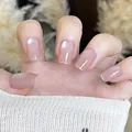 Unghie finte fatte a mano rosa nude corte con punta francese di glitter argentati - Unghie finte press-on / Rosa Nude