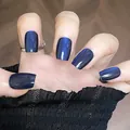 Unghie finte blu navy corte squadrate effetto occhio di gatto con lucentezza metallica - Blu Mezzanotte (In Scatola)