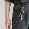Catena doppia in argento per pantaloni con ciondoli a piuma e croce su jeans neri - Stile Croce con Piuma (N. 1 Largo)