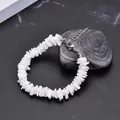 Pulsera de fragmentos de concha blanca natural con cierre plateado ajustable - Pulsera de Concha Blanca