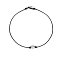 Collana minimalista in cordino intrecciato nero con perla bianca su sfondo bianco - Collana Cordino Nero con Perla (Decorata)