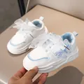 Sneaker in pelle bianca per bambina con farfalla di paillettes e fiocco in mesh - Taglia 21 (13.5cm) / Blu