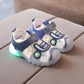 Kinder Sport-Sandalen mit Spiderman-Motiv und leuchtender LED-Sohle in Blau und Weiß - EU 27 / Blau