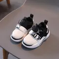 Zapatillas de cuero para niños en blanco y negro con correas de hebilla ajustables para niños - EU 29 / Negro