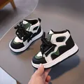 Sneaker alte per bambini in verde e nero con stile patchwork e cinturini a strappo - EU 29 / Nero