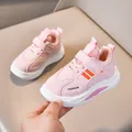 Sneakers rosa per bambini con suole morbide antiscivolo e tessuto in mesh - Taglia 21 (Interno 13,5cm) / Rosa chiaro