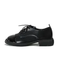 Zapatos oxford negros con plataforma, puntera de charol brillante y tirador trasero - EU 34 / Negro