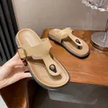 Flat thong sandals in tan brown with adjustable gold buckle and T-strap design - EU 35 / Khaki Suede