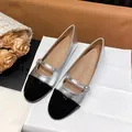 Silver textured Mary Jane shoes with black patent toe and heart rhinestone buckle - EU 35 / Silver