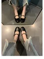 Ballerines Mary Jane noires chic avec bout rond et boucle argentée sur un jean - EU 35 / Noir (Talon Compensé Caché)