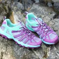 Ademende outdoor wandelschoenen in groenblauw en paars met antislip rubberen zolen - Paars